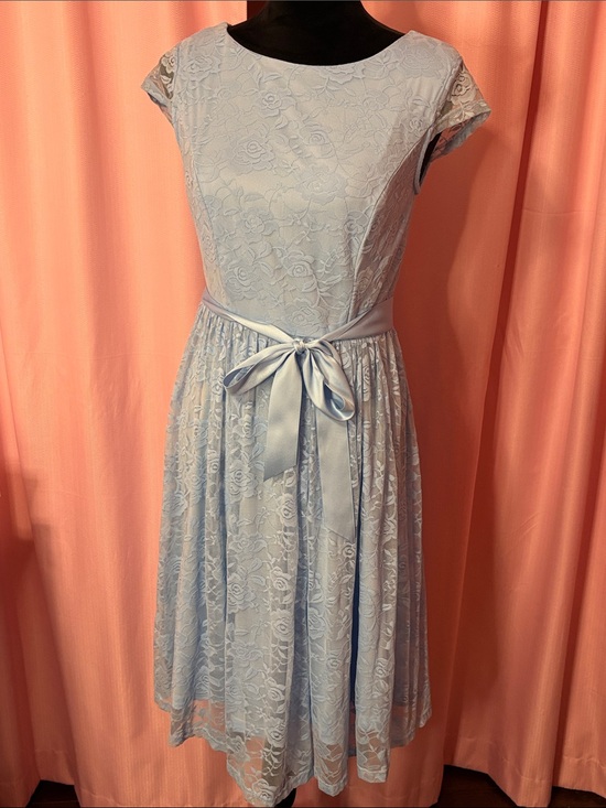 Dresses & Skirts - Blue Lace Overlay Cap Sleeve Party Dress